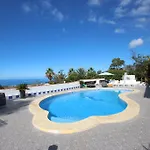Casa Flores بيت للعطل *