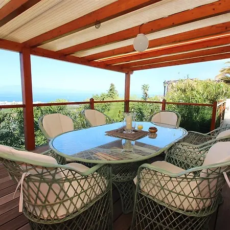 Casa Flores Holiday home *