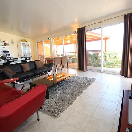 Casa Flores Holiday home *